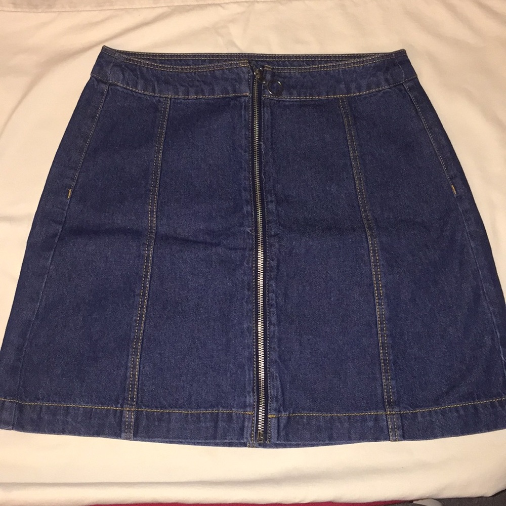 Divided Denim skirt